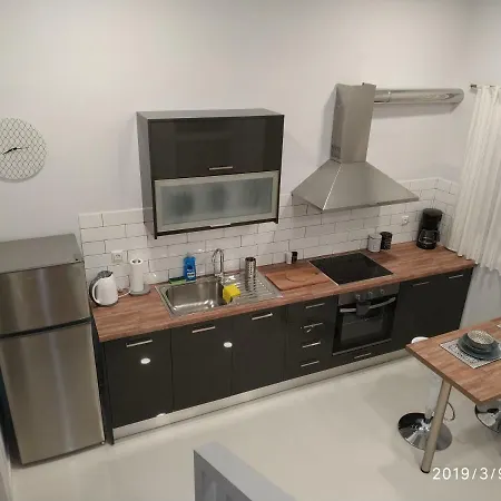 New In The City Center Appartement Kalamata