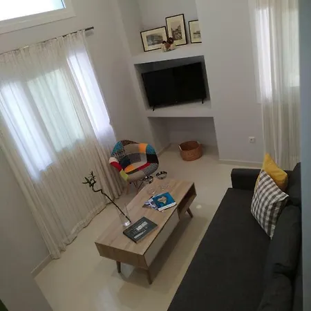 New In The City Center Apartment Kalamata